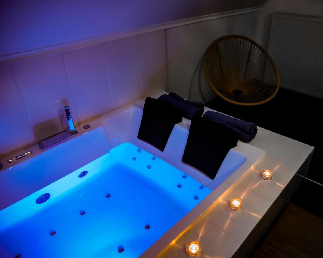 Hotel Le Wellness Privatif Seraing Exteriér fotografie